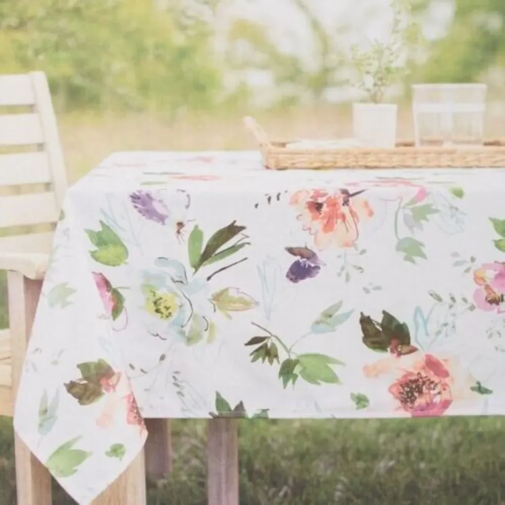 1 Printed Fabric Tablecloth, 60